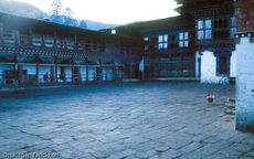 1125_bhutan_1994_dzong in tongsa.jpg